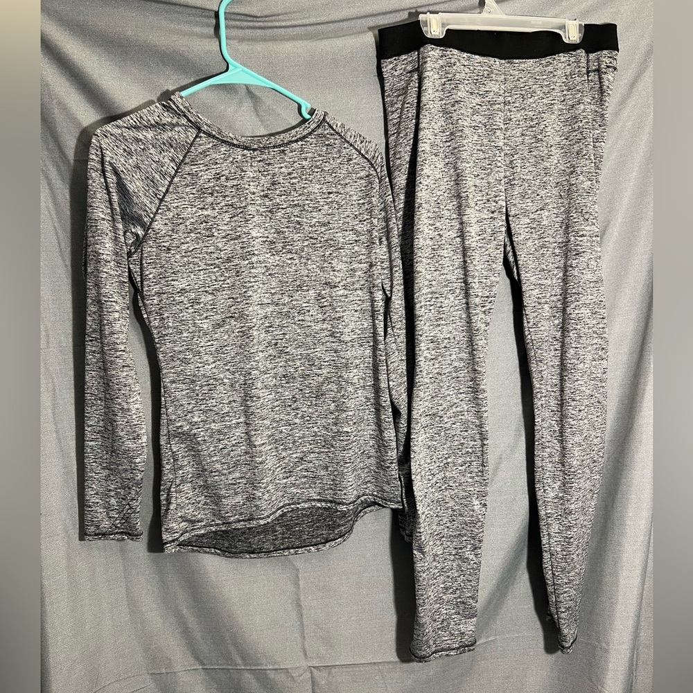Brand: ClimateRight, Size: M, Color: Grey.